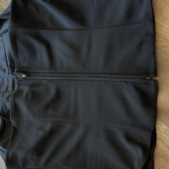 JS Collections black embellished tank - Picture 4 of 9